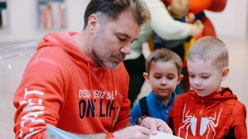 Олег Рой презентовал детские книги по мотивам мультсериала «Дракошия»