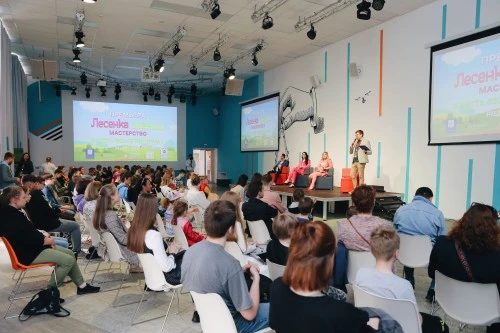 RUTUBE и «ЯРКО» презентовали мультсериал «Лесенка знаний: мастерство», приуроченный к 350-летию Петра I